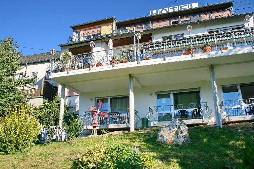 Hotel Restaurant Moselblick 3*